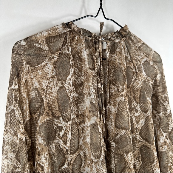 MANGO Women's Snake Print Blouse | Size 4 - Picture 5 of 12